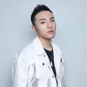 三个黑人和一个白人怎么念
